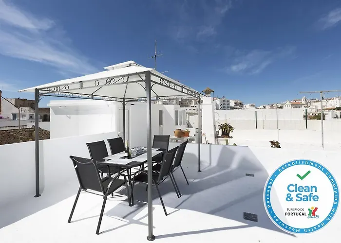 Downtown Albufeira Beach Apartment